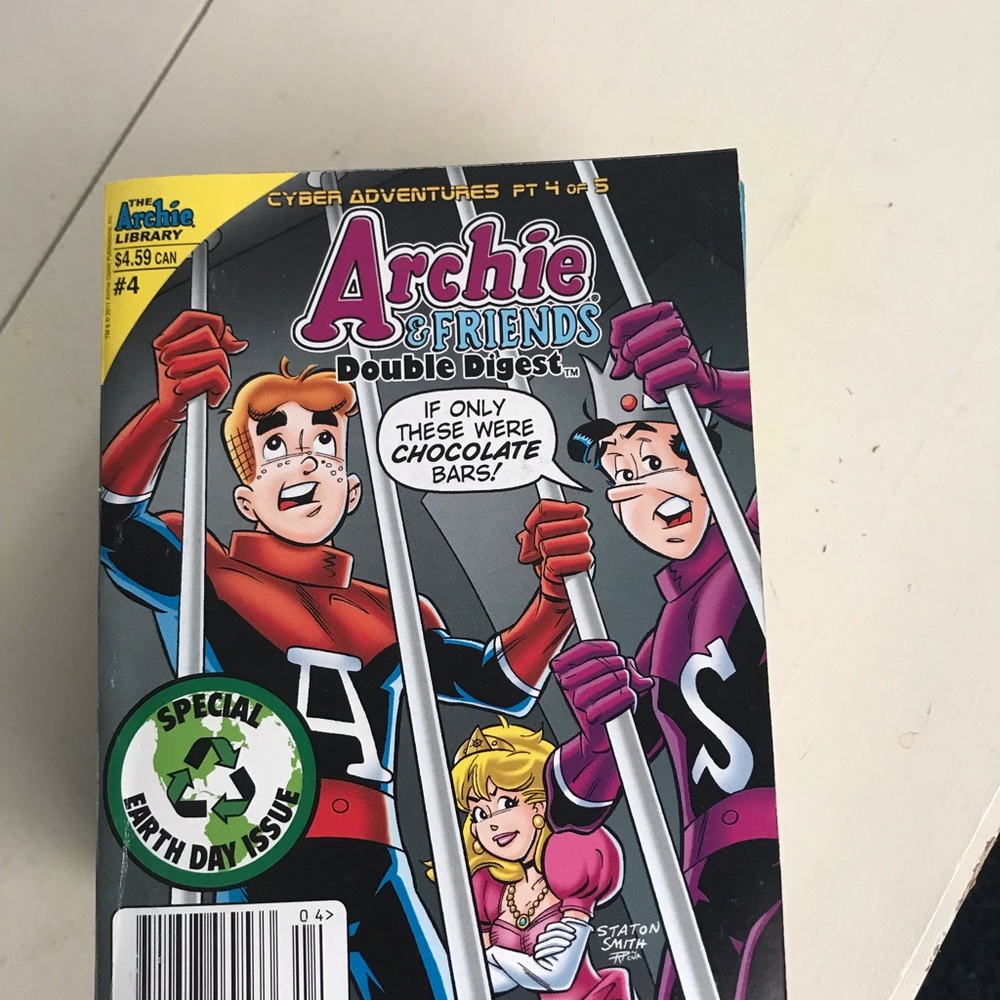 2011 Archie & Friends Double Digest Comic Book #4- Purple & Red